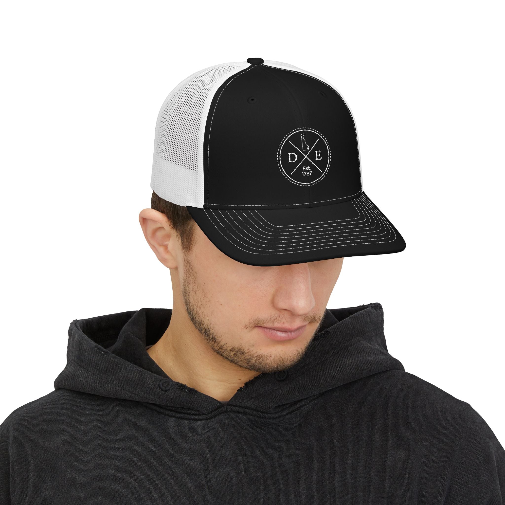 Stylish Snapback Trucker Cap with Embroidery, Casual Summer Hat, Outdoor Cap, Gift for Dad, Fashionable Sports Accessory